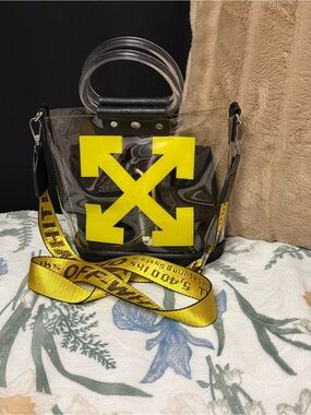Clear jelly Yellow Arrow Tote Bag with Detachable Strapped